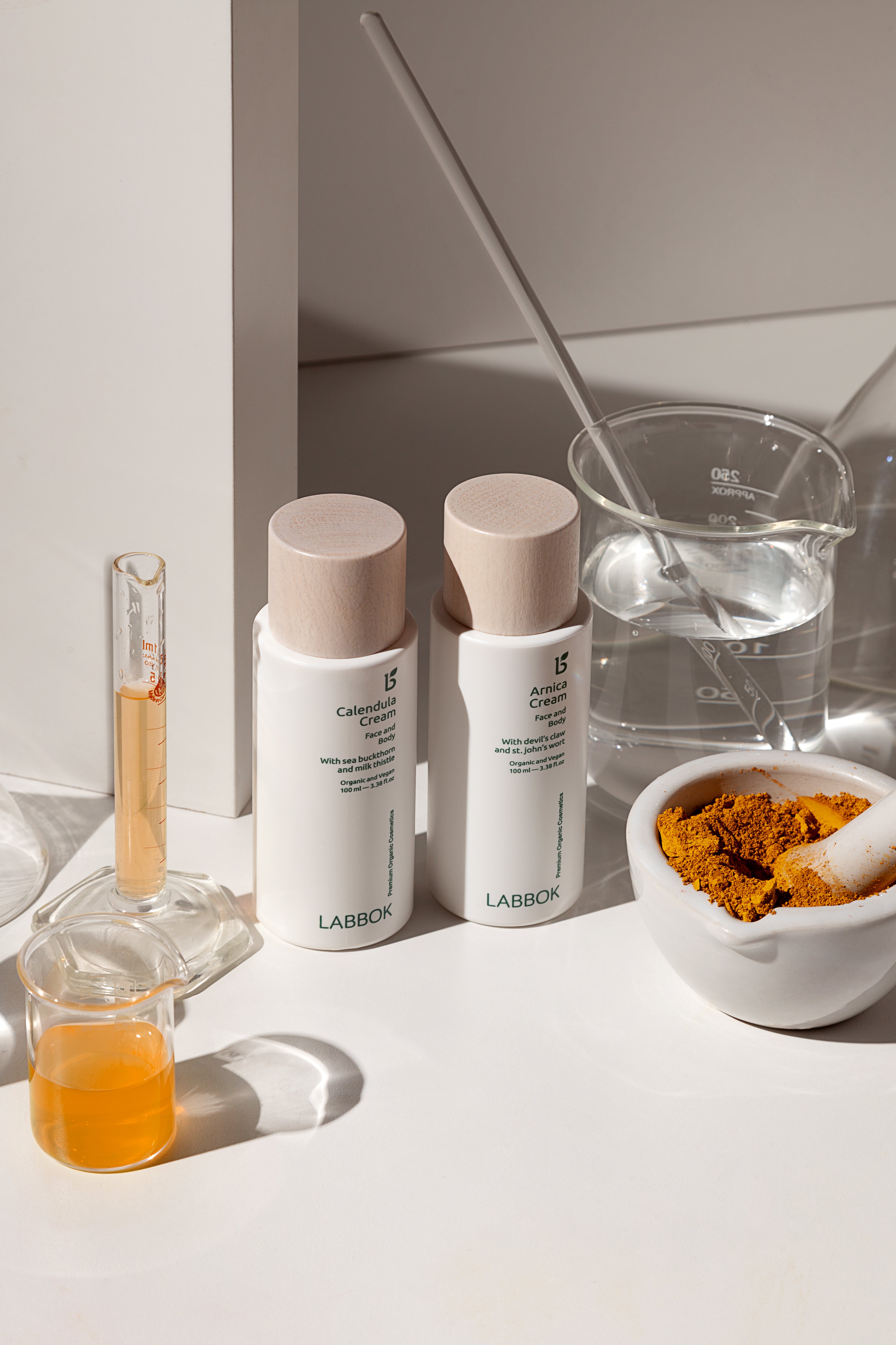 Labbok Κρέμα Άρνικας για Πρόσωπο και Σώμα, 100 ml