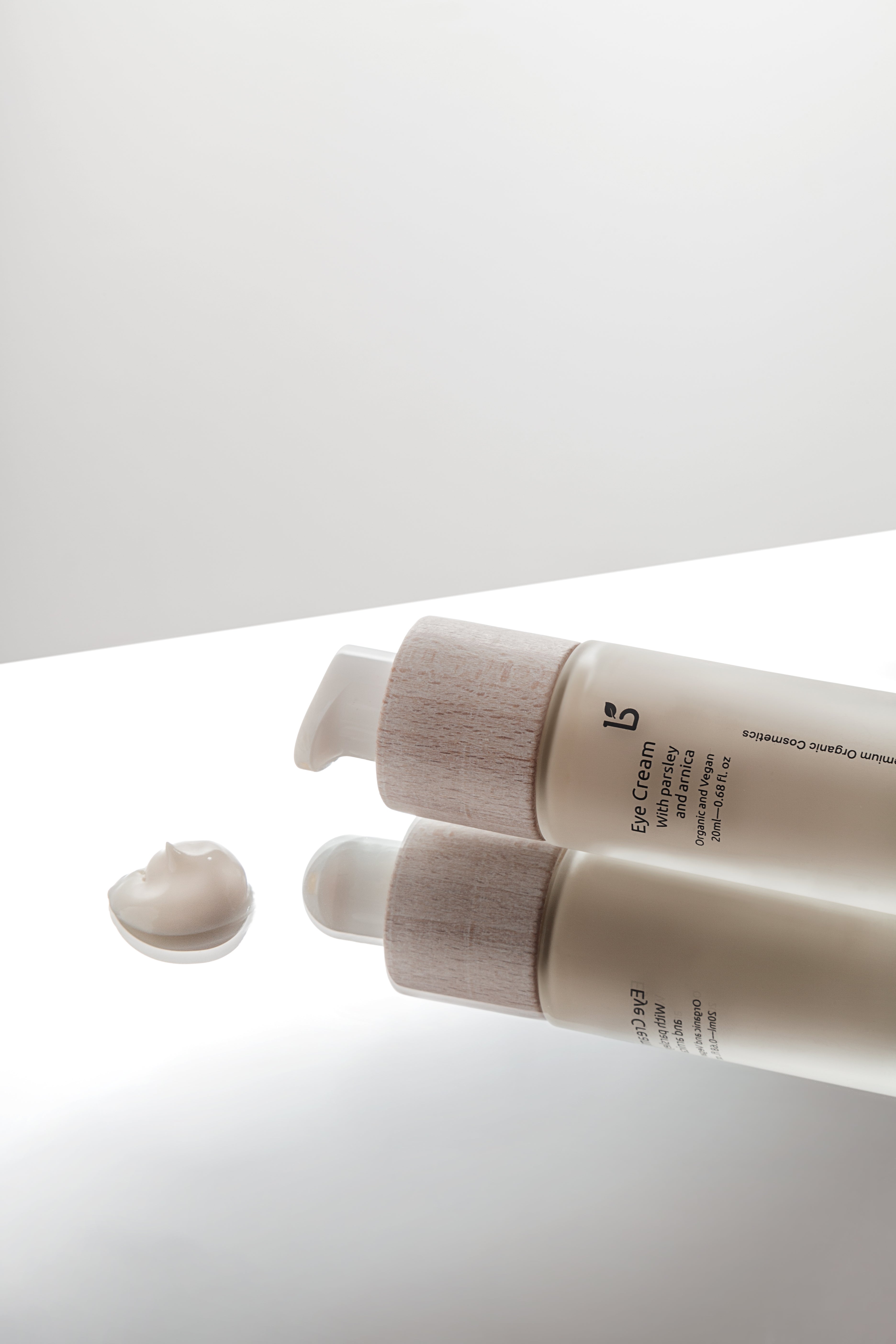 Κρέμα ματιών Labbok για μαύρους κύκλους και πρήξιμο, 20ml