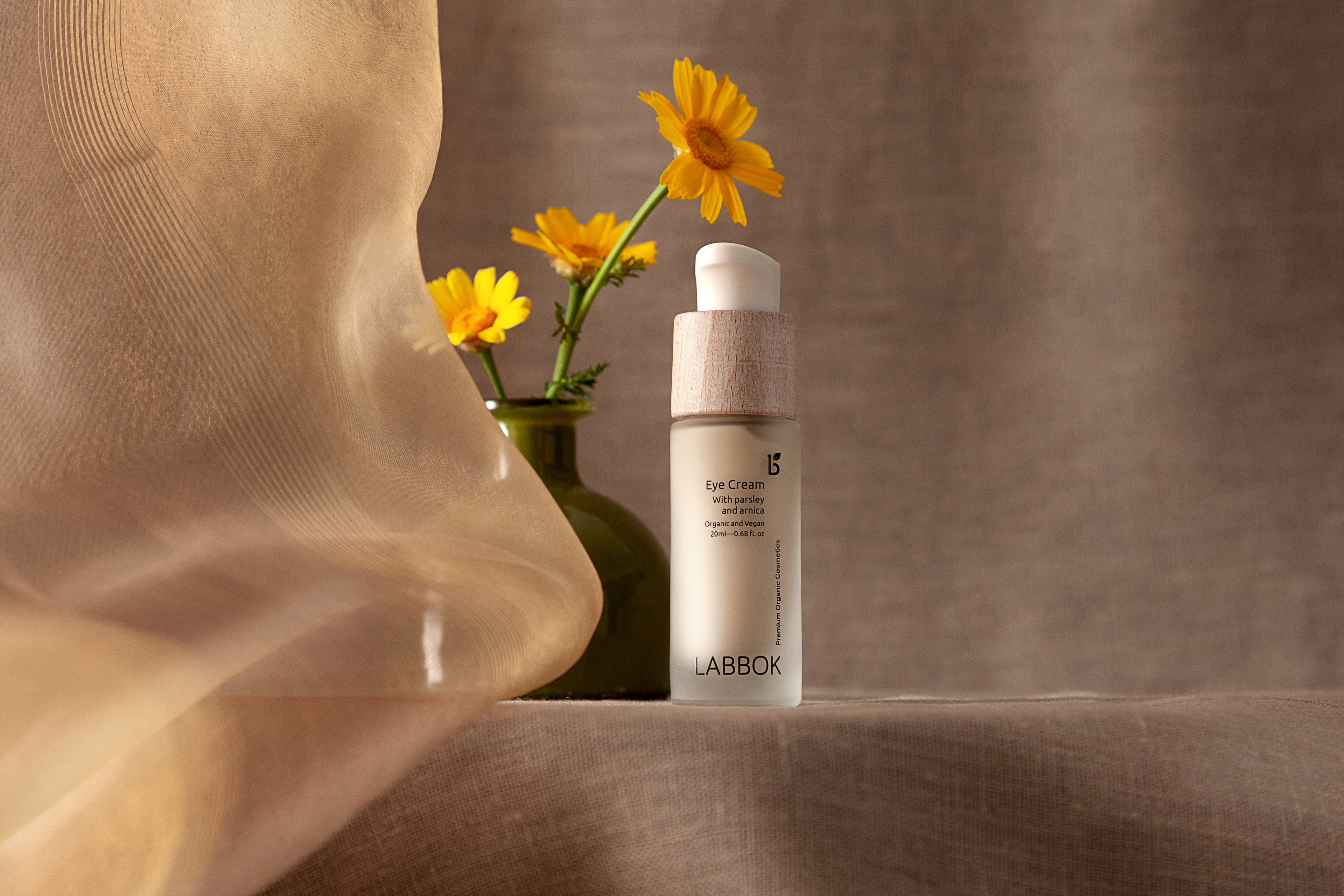 Κρέμα ματιών Labbok για μαύρους κύκλους και πρήξιμο, 20ml
