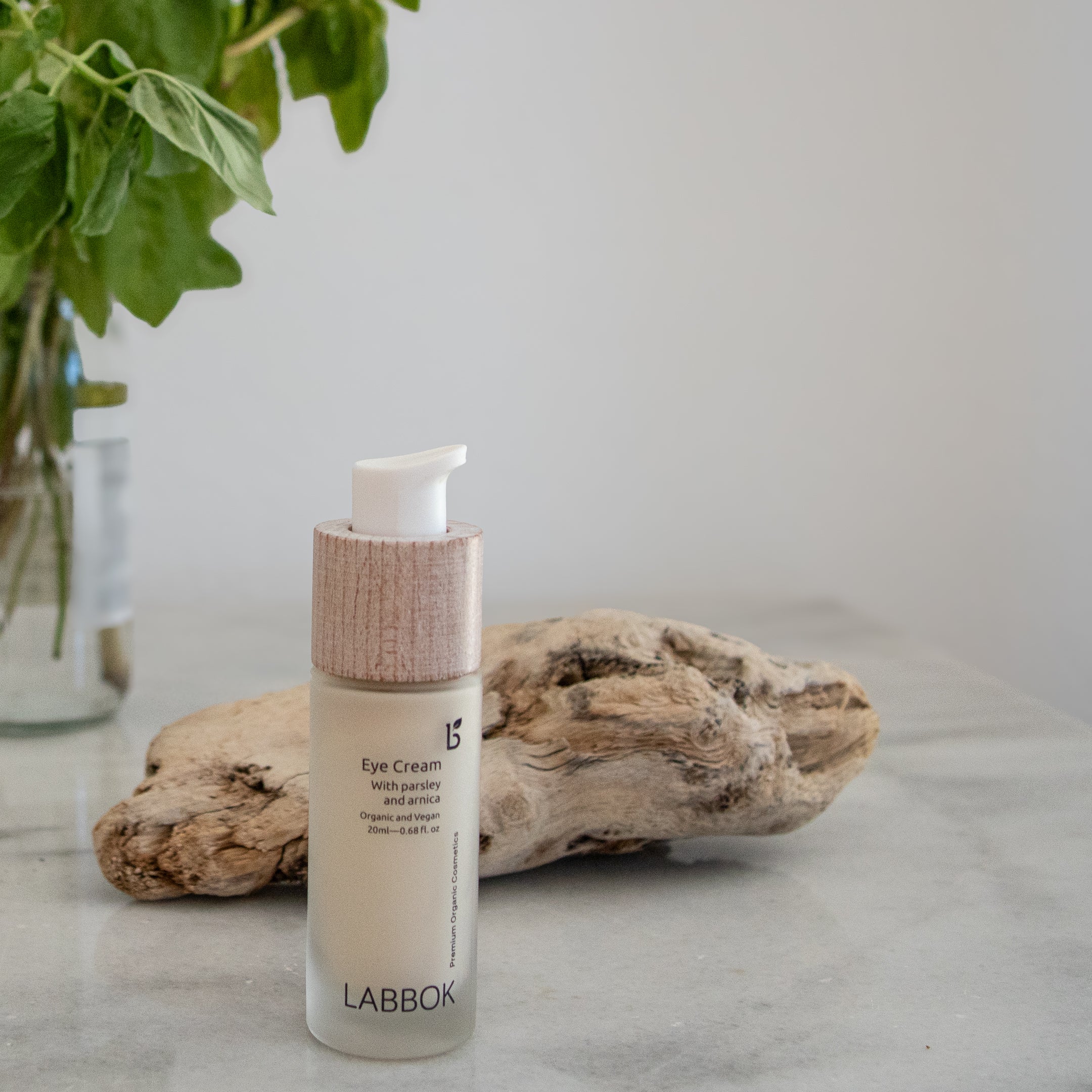 Κρέμα ματιών Labbok για μαύρους κύκλους και πρήξιμο, 20ml