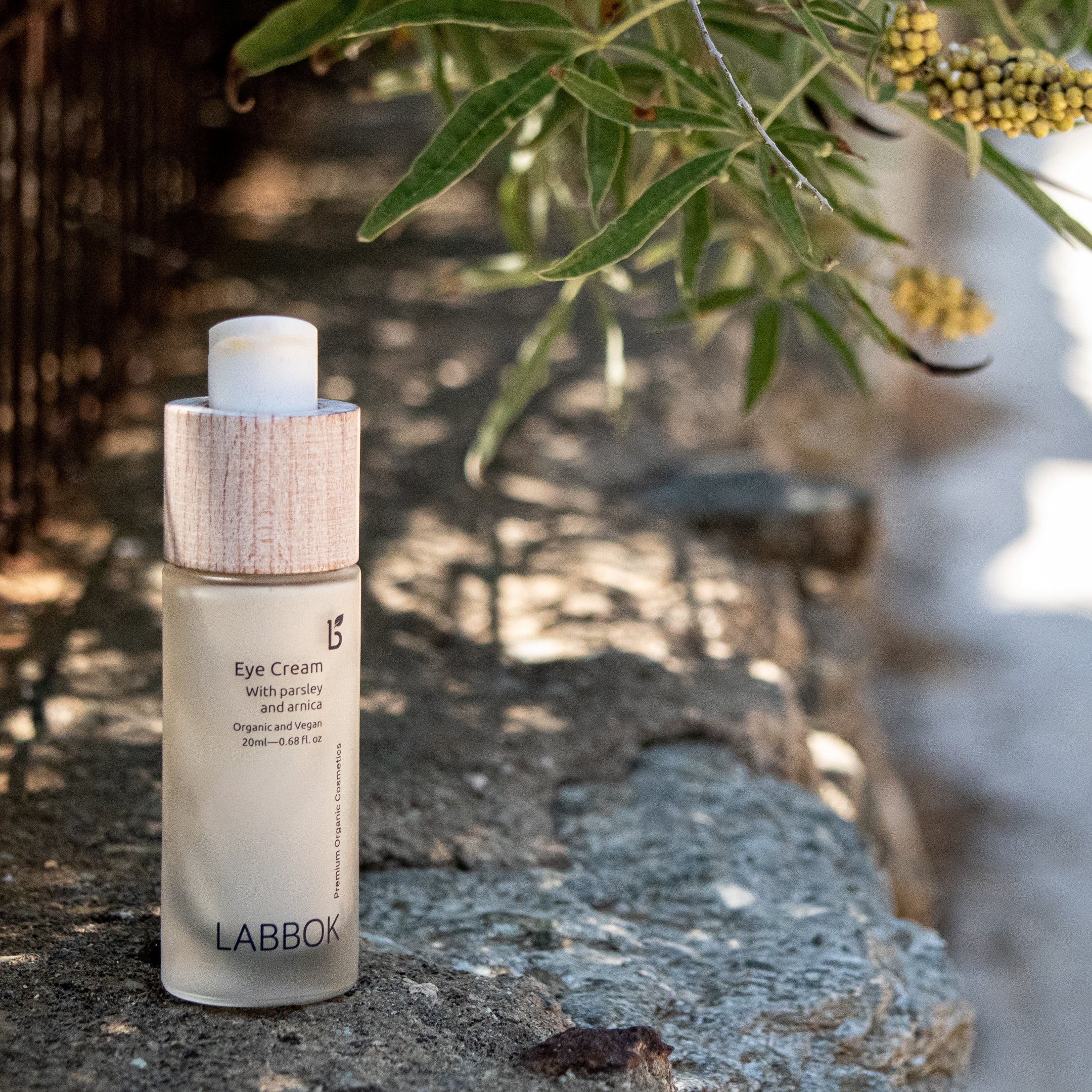 Κρέμα ματιών Labbok για μαύρους κύκλους και πρήξιμο, 20ml